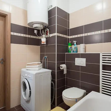 Tatras View Center With Balcony & Free Parking Appartement Poprad