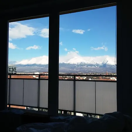 Tatras View Center With Balcony & Free Parking Апартаменты *